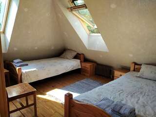Комплексы для отдыха с коттеджами/бунгало Gungas Адажи Двухместный номер с 2 отдельными кроватями и собственной ванной комнатой-6