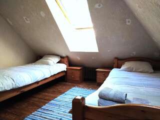 Комплексы для отдыха с коттеджами/бунгало Gungas Адажи Двухместный номер с 2 отдельными кроватями и собственной ванной комнатой-8